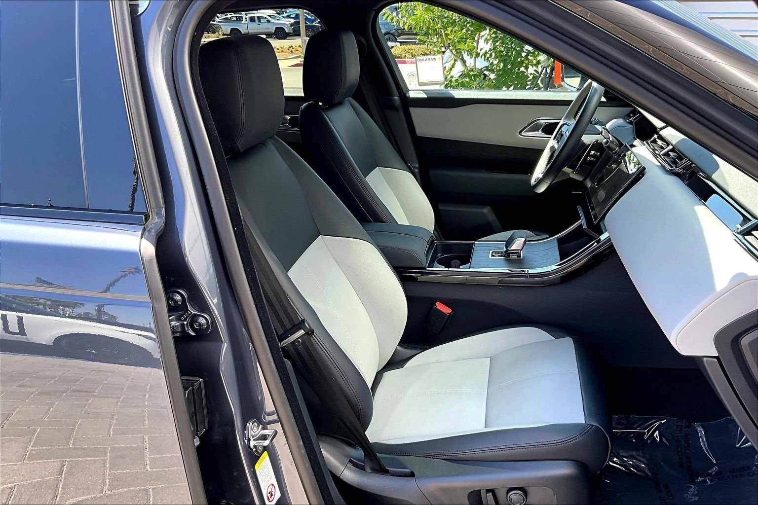 Used 2026 Blue Land Rover S image 7