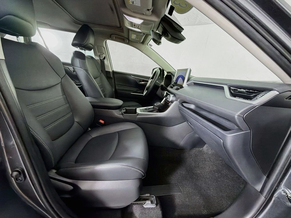 Used 2023 Gray Toyota XLE Premium image 30