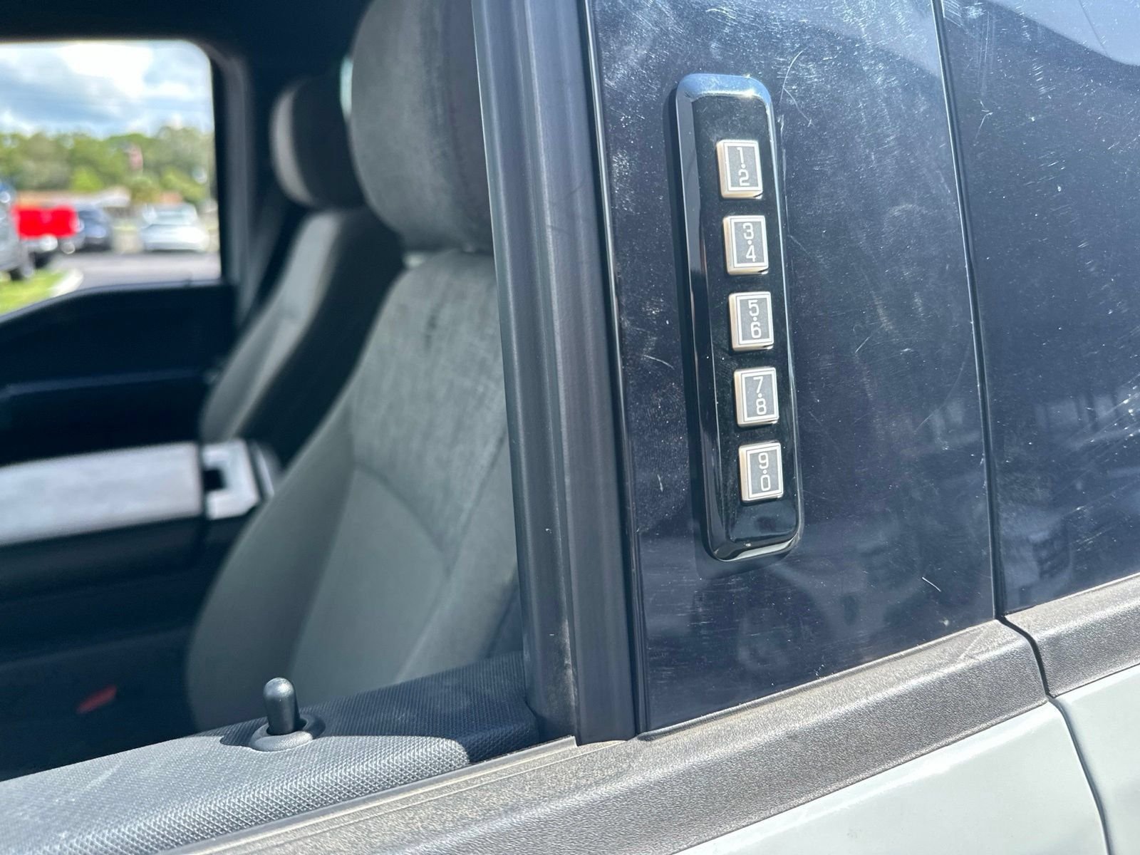 Used 2024 Avalanche Gray Ford XLT image 14
