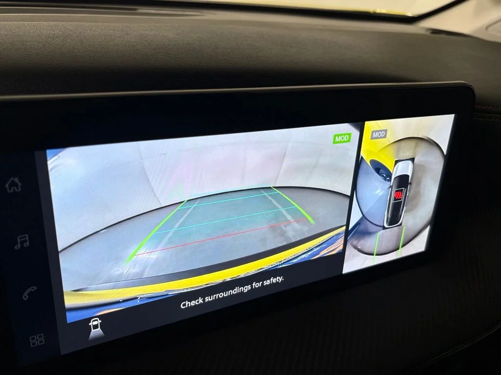 New 2026 Yuzu Yellow Metallic / Super Black Two-tone Nissan SR image 25