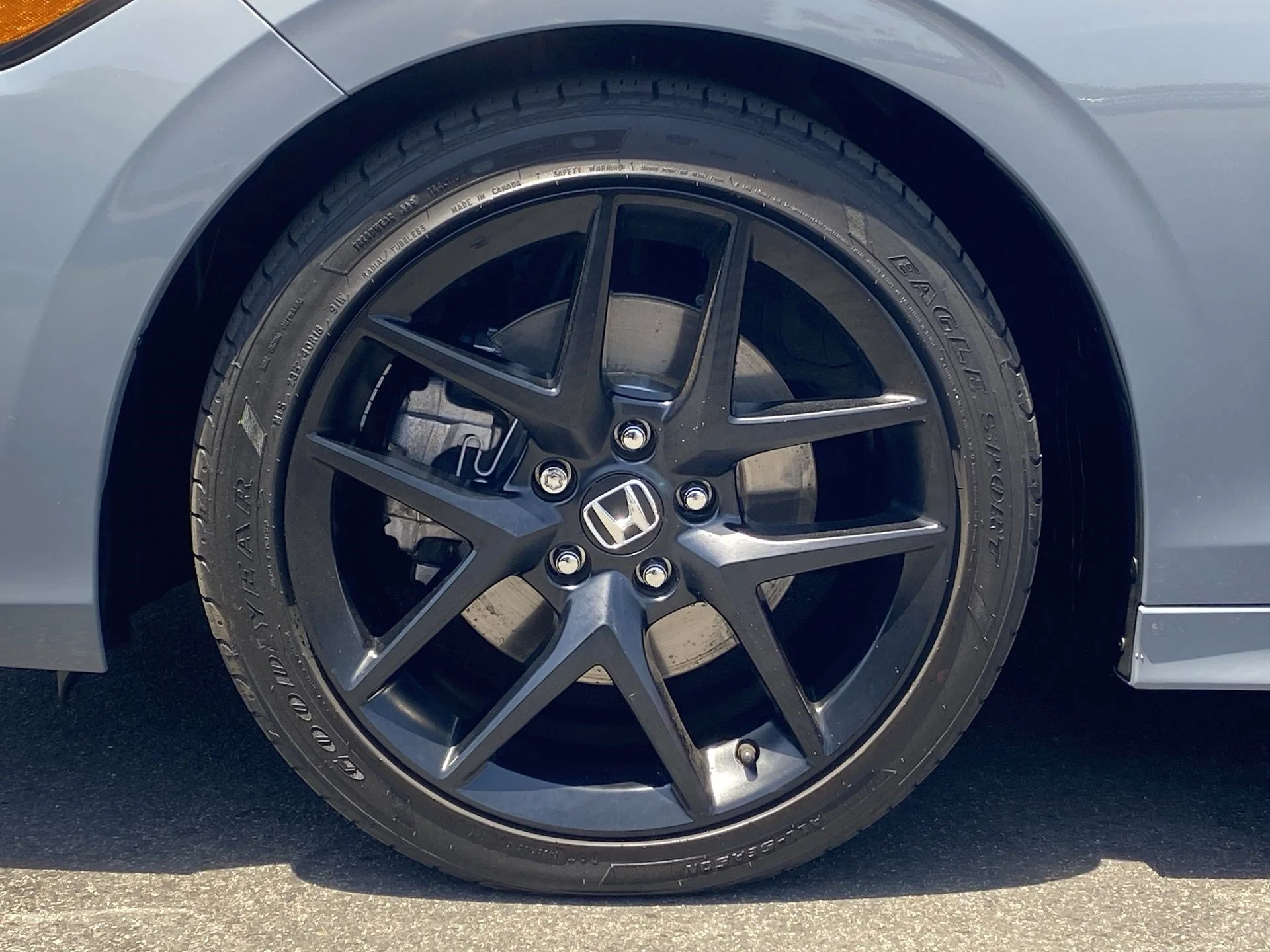 Used 2024 Sonic Gray Pearl Honda Si Manual Sedan image 36