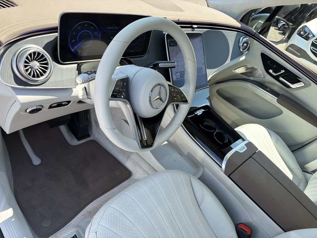 Certified Used 2023  Mercedes-Benz 450 image 18