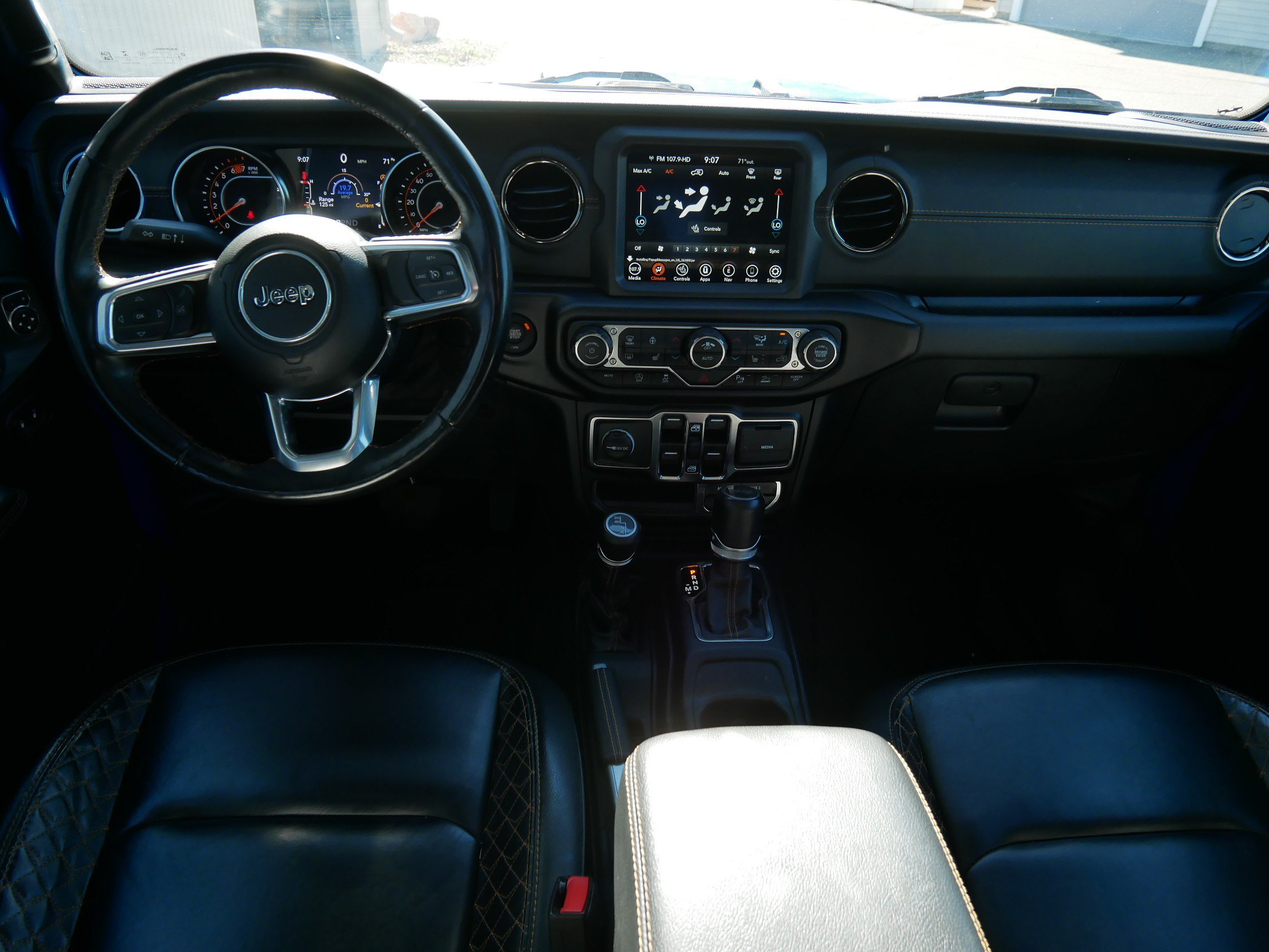 Certified Used 2022 Hydro Blue Pearlcoat Jeep Unlimited High Altitude image 15