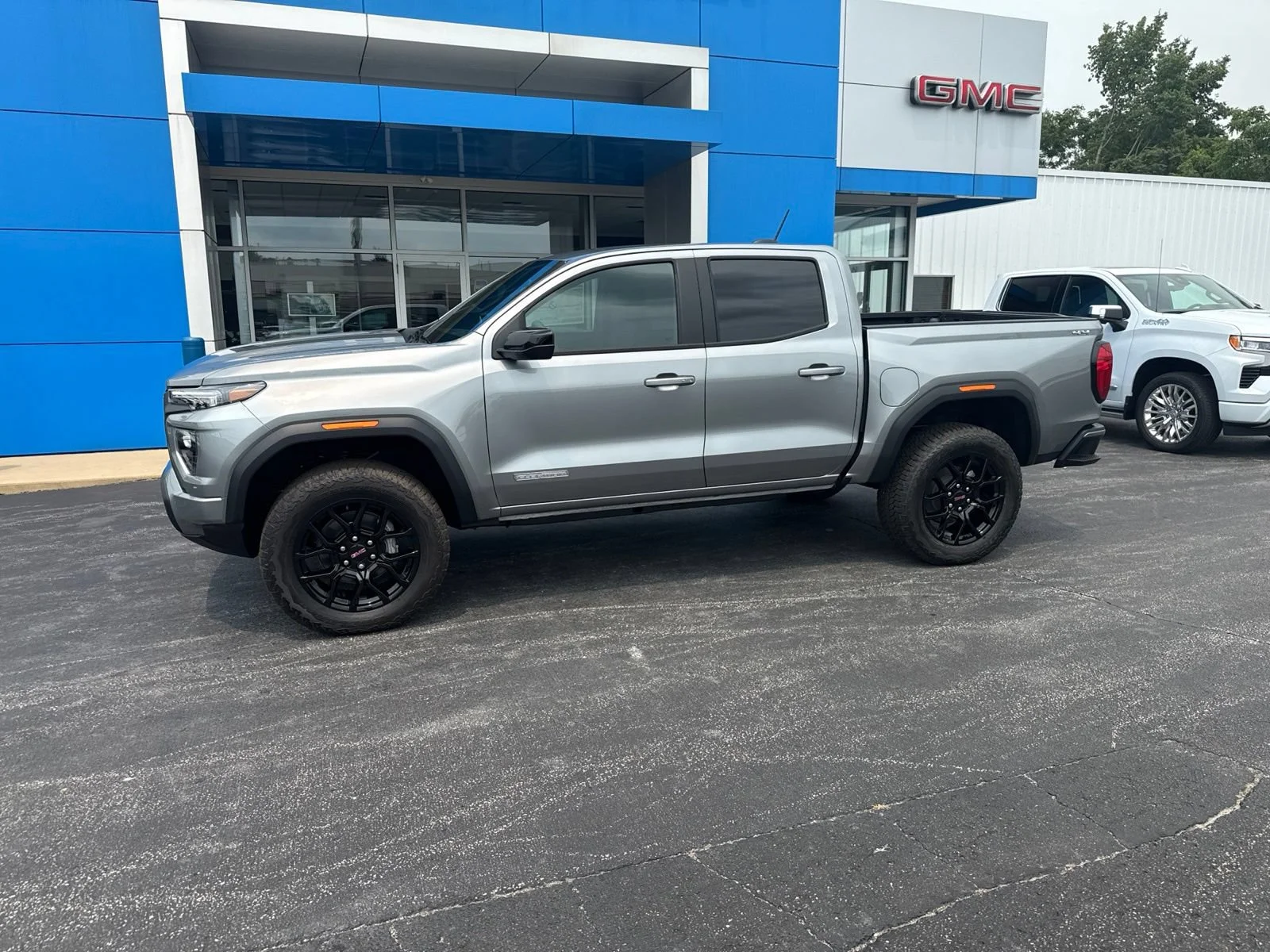 2026 GMC Canyon Elevation - Photo 3
