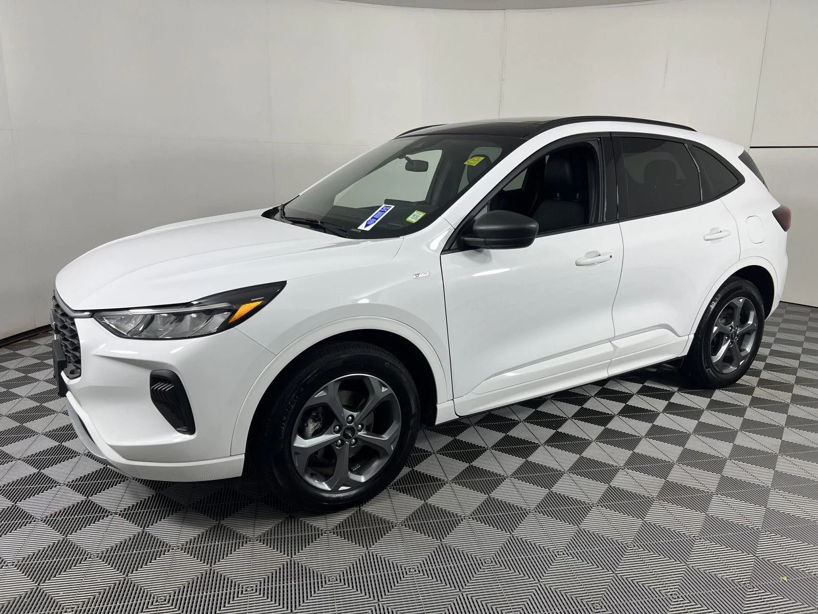 Used 2023 Oxford White Ford ST-Line image 7