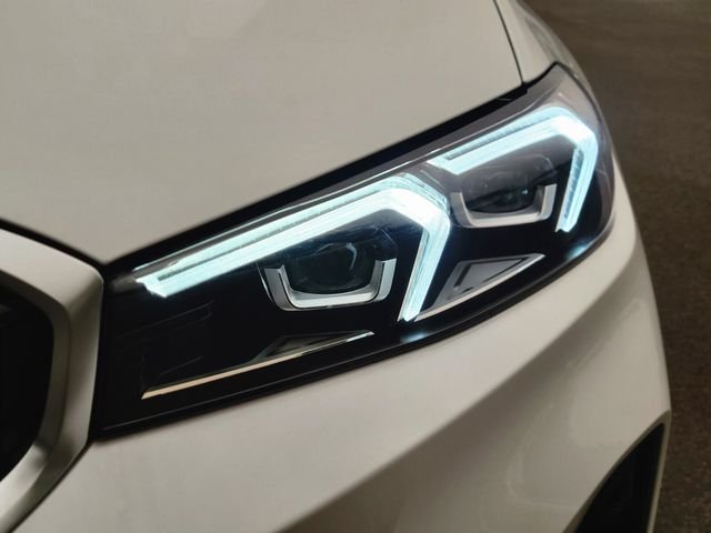 New 2026 White BMW 330i xDrive image 9