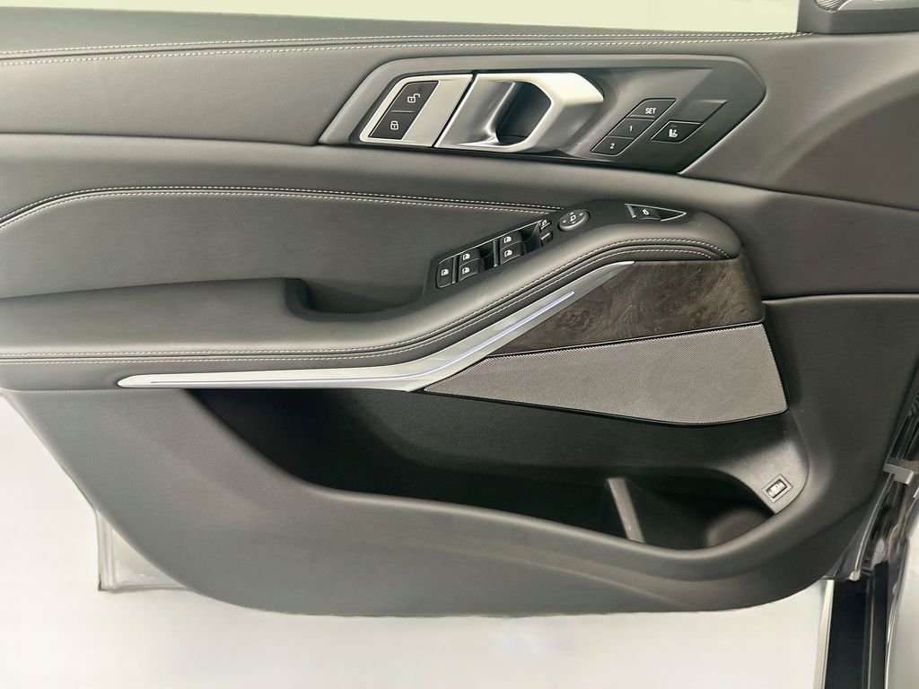 2026 BMW X5 50e - Photo 23