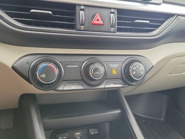 Used 2023 Black Kia LXS image 21