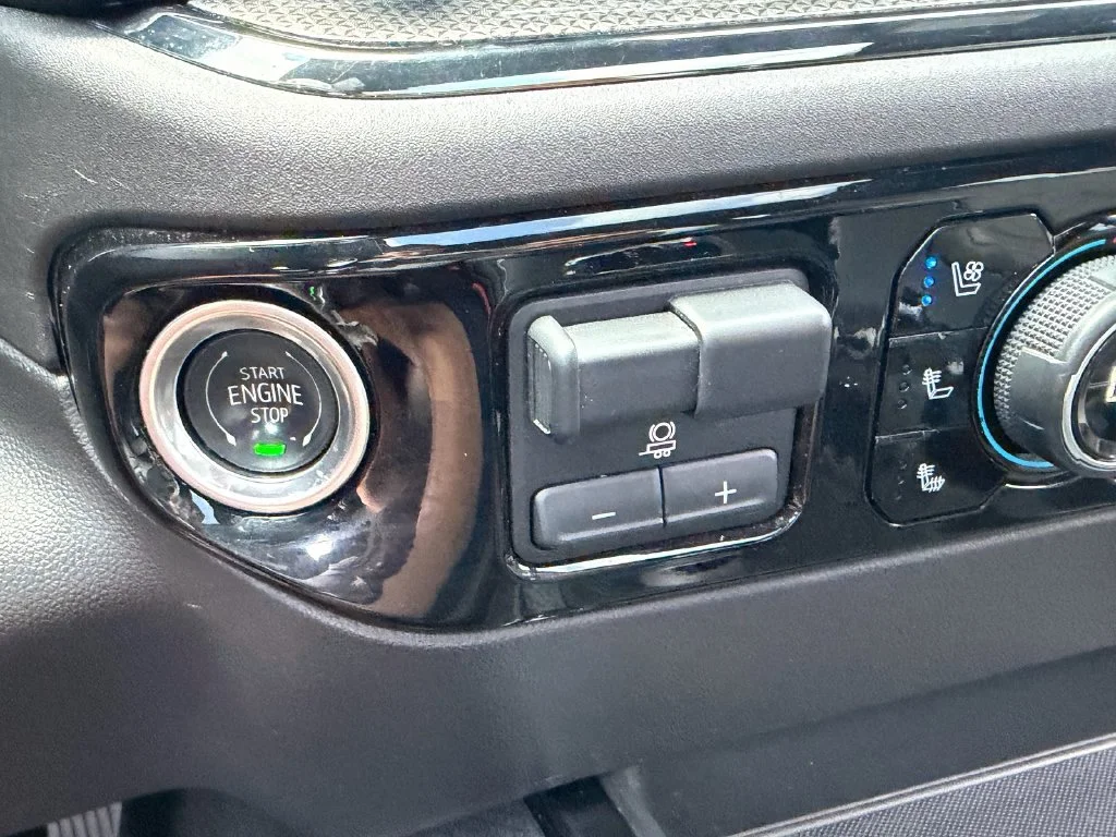 Used 2024 Gray Chevrolet ZR2 image 28