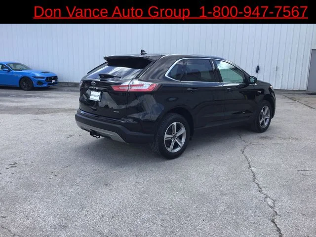 Used 2023 Black Ford SEL image 5
