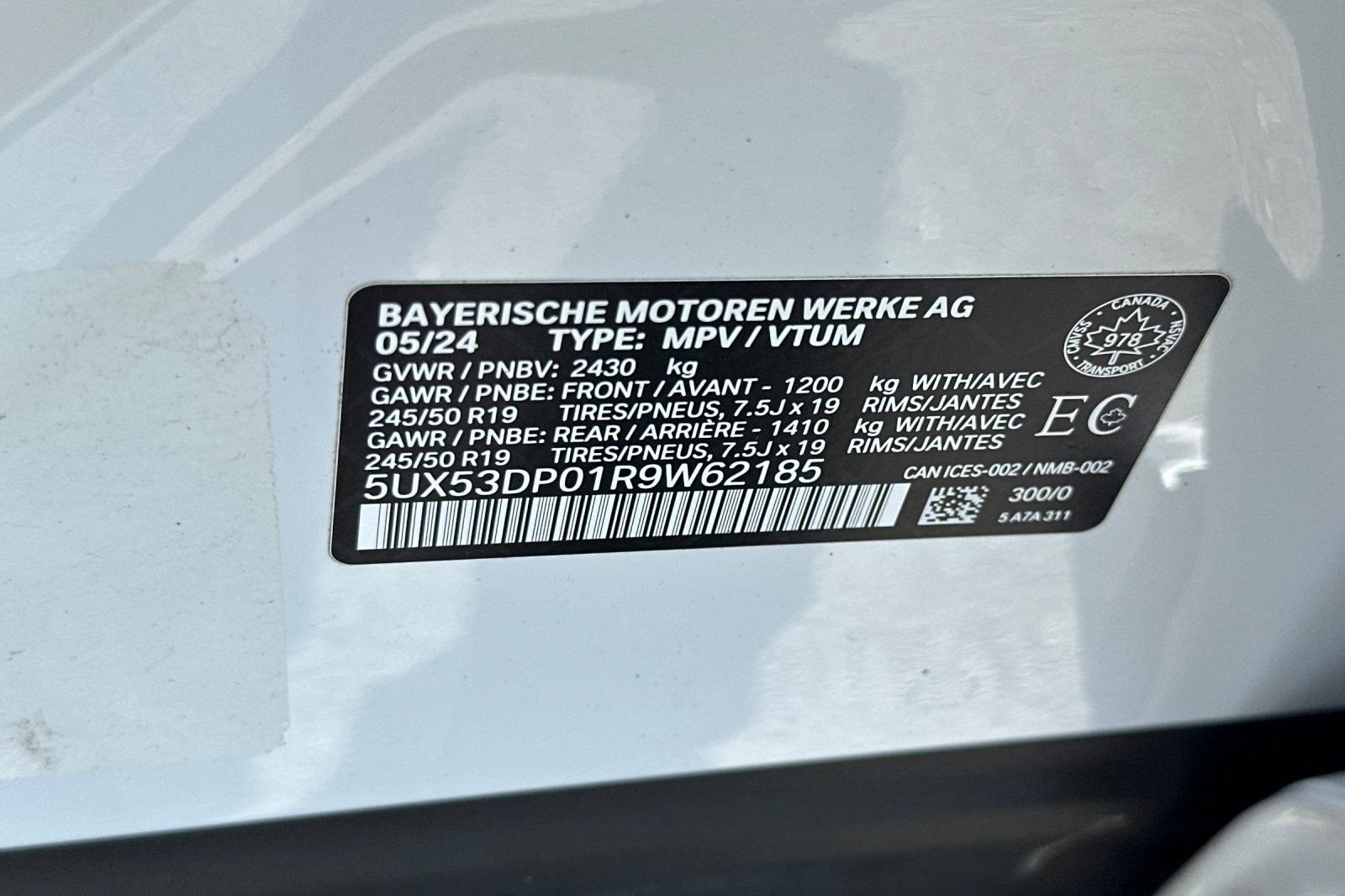Used 2024  BMW xDrive30i image 34