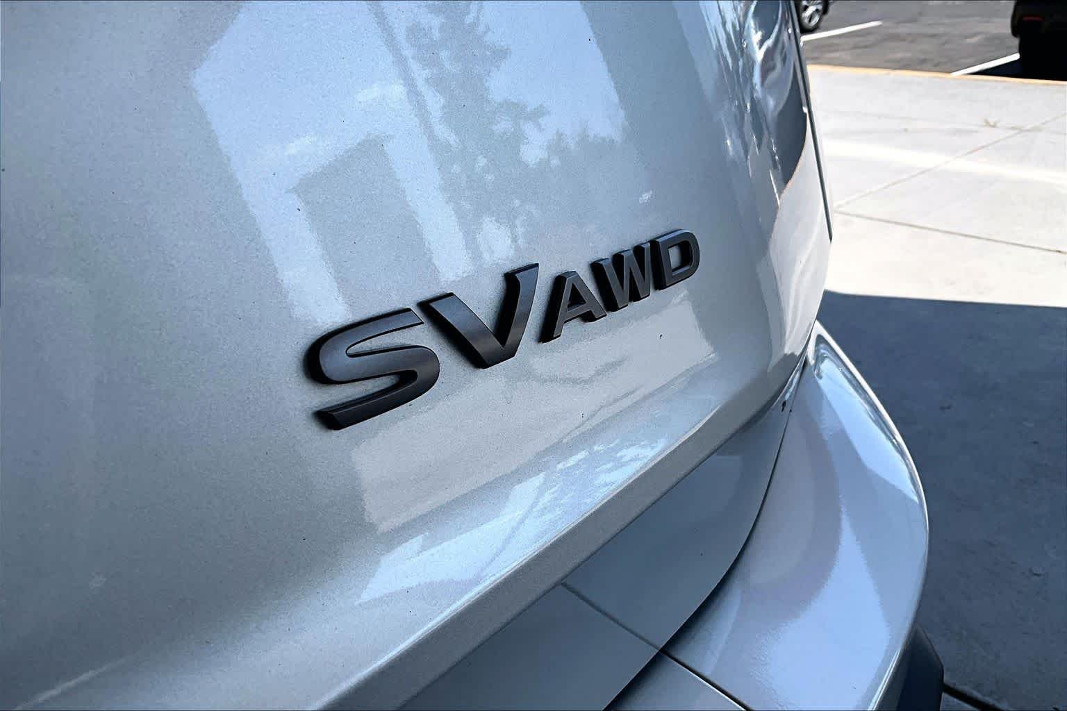 Used 2024 Brilliant Silver Metallic Nissan SV image 10