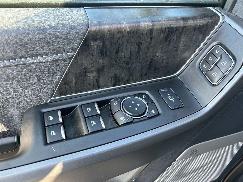 Certified Used 2025 Carbonized Gray Metallic Ford Lariat image 28
