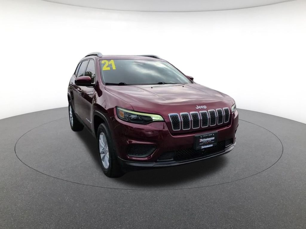 Certified Used 2021 Velvet Jeep Latitude image 3