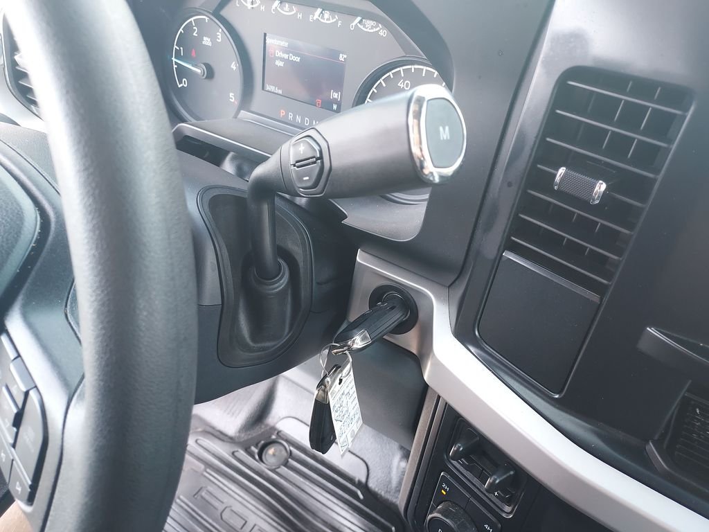 Used 2025 White Ford XL image 23