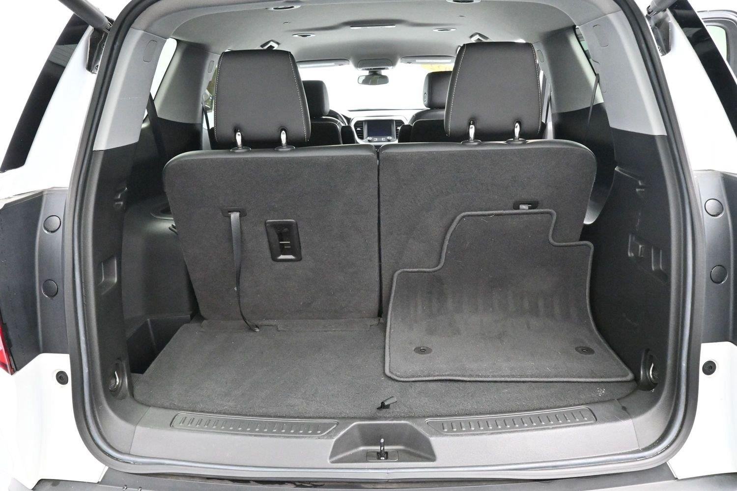 Used 2022 SUMMIT WHITE GMC SLT image 9