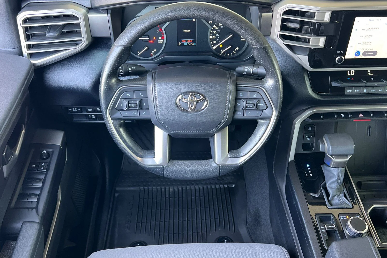 Used 2025  Toyota SR5 image 14