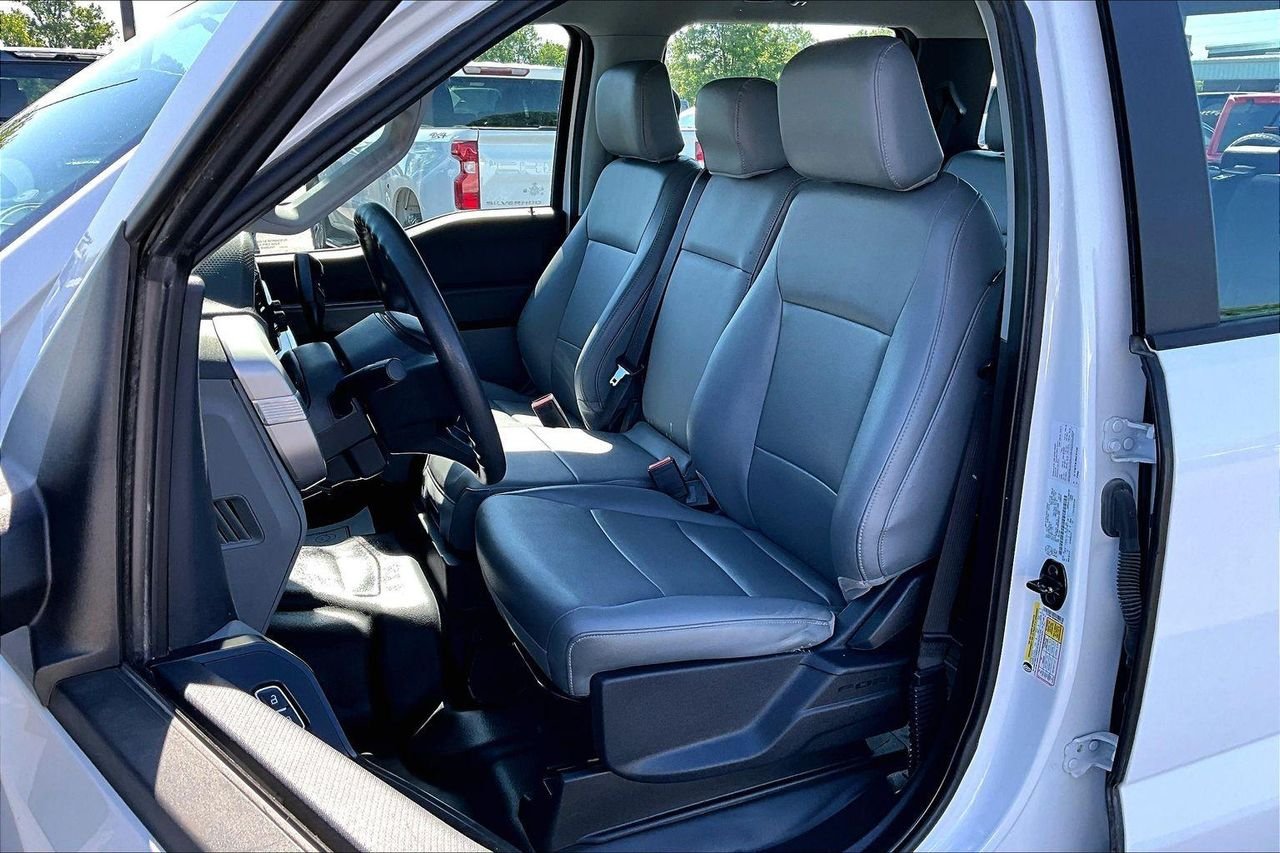 Used 2022 OXFORD WHITE Ford XL image 24