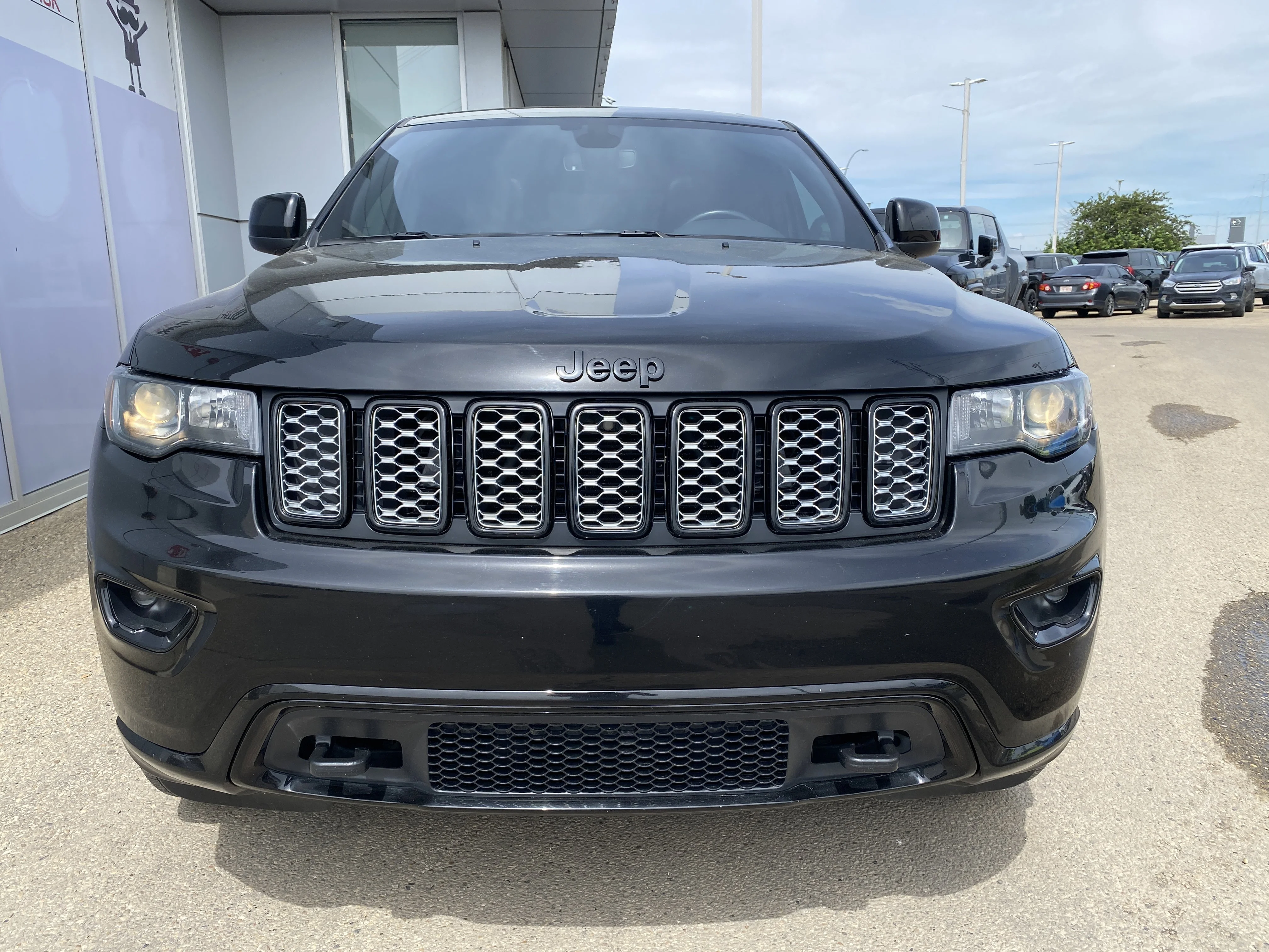 Certified Used 2021 Black Jeep Altitude image 7