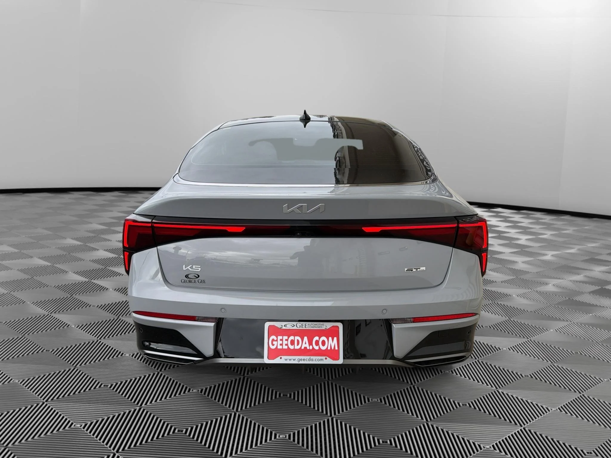 Certified Used 2025 Wolf Gray Kia GT-Line image 6