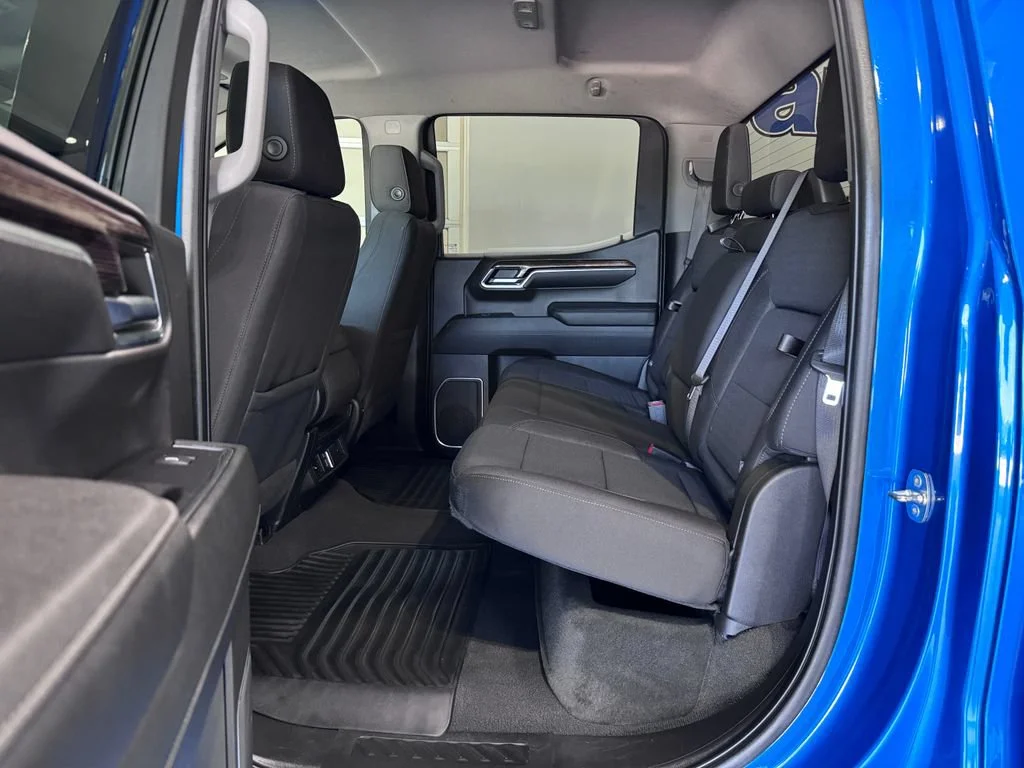 Certified Used 2023 Dynamic Blue Metallic GMC Elevation image 11