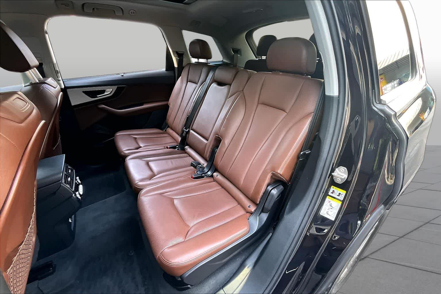 Used 2019 Orca Black Metallic Audi SE Premium Plus image 20