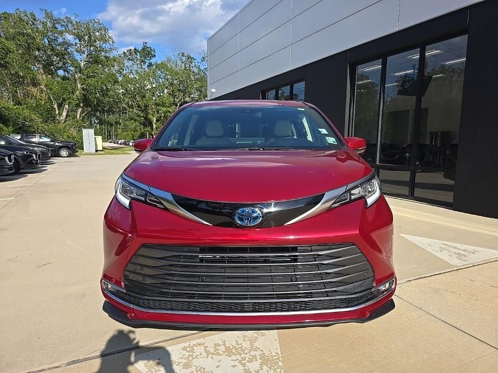 Used 2025 Red Toyota Limited image 25