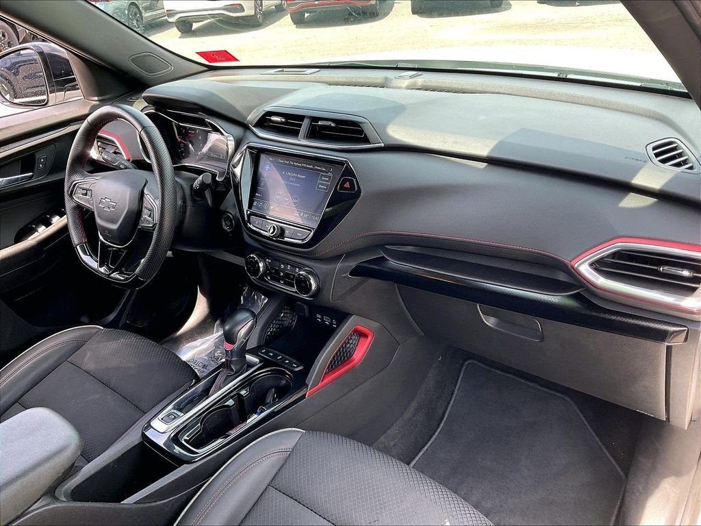 Used 2023 Summit White Chevrolet RS image 13