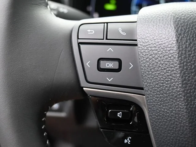 Used 2026  Toyota SE image 20