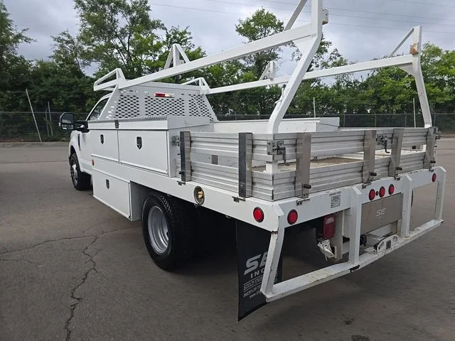 Used 2022 White Ford XL image 3