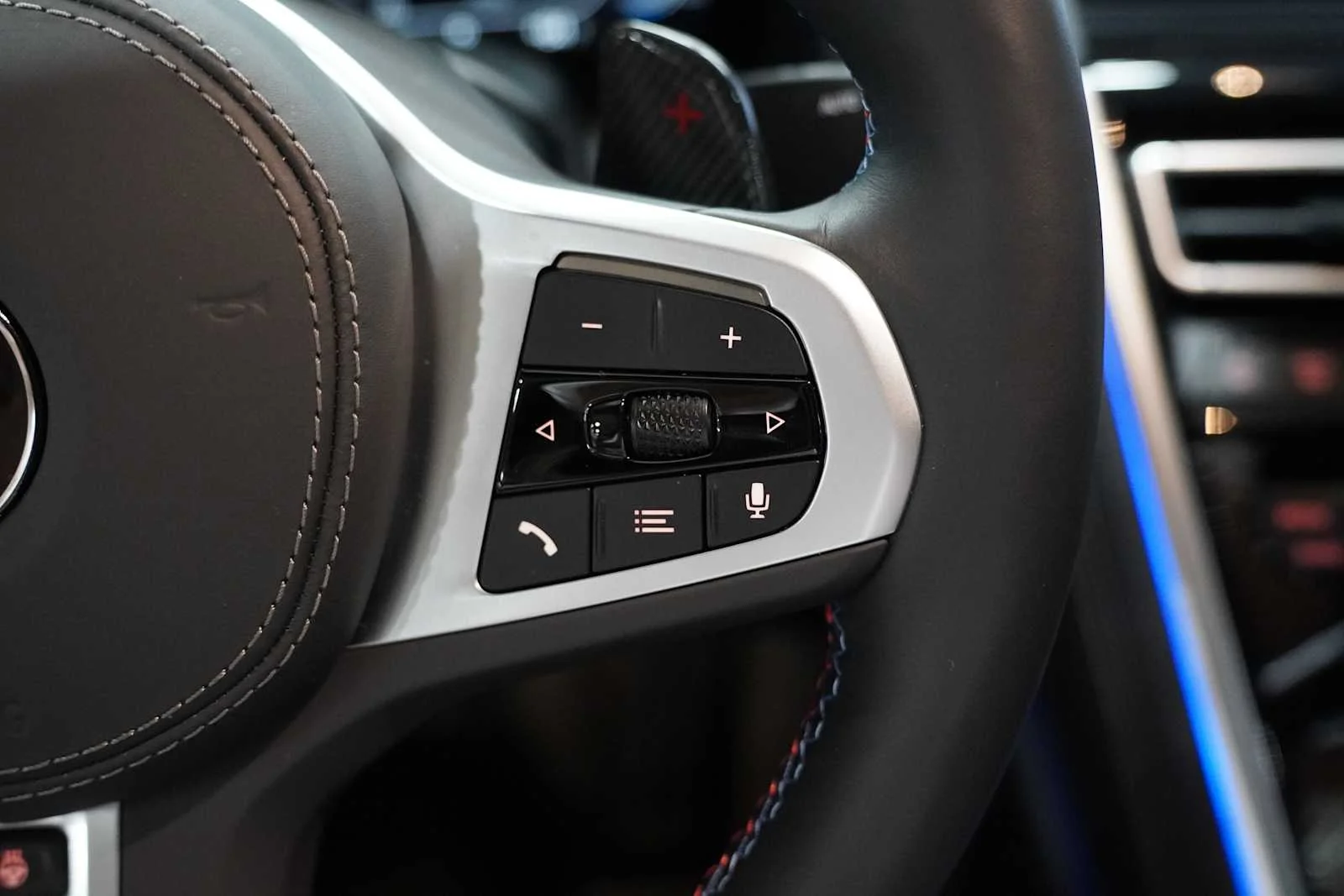 Used 2026 Carbon Black Metallic BMW M850i image 21