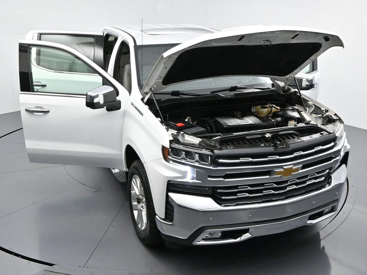 Used 2021 SUMMIT WHITE Chevrolet LTZ image 43