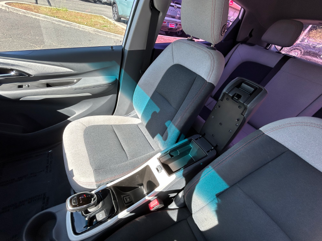 Used 2020 White Chevrolet LT image 34