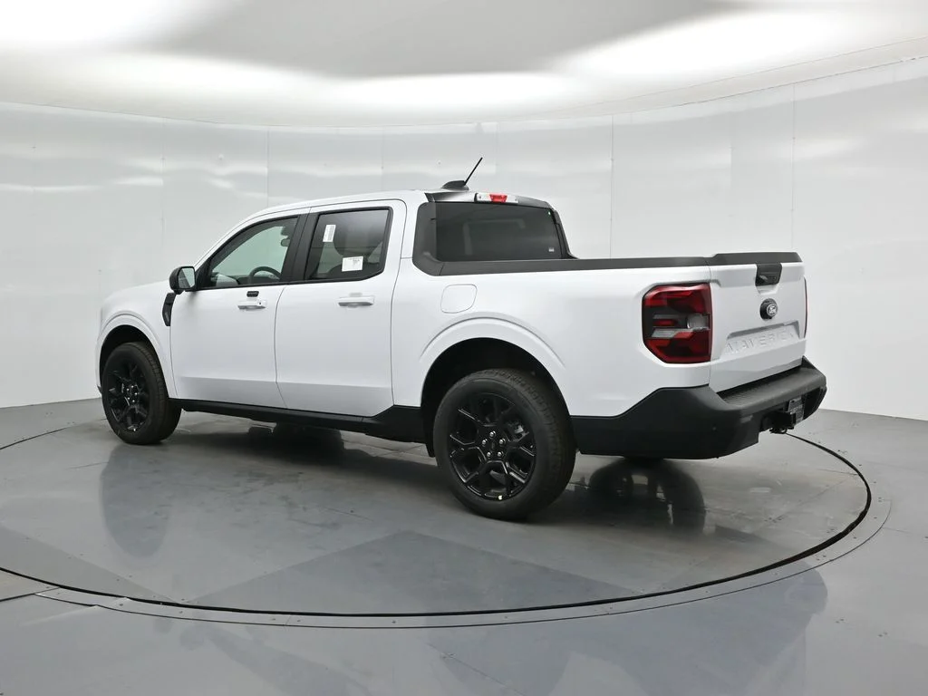 New 2026 Oxford White Ford Lariat image 6