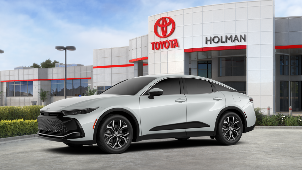 New 2026 Oxygen White Toyota XLE image 2