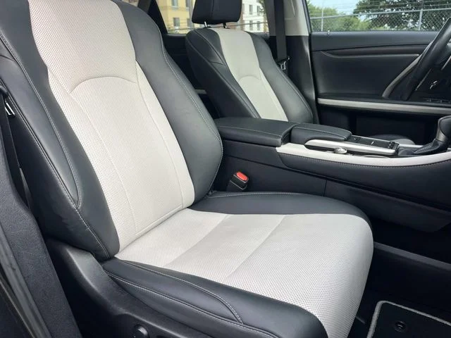 2022 Lexus RX 350 - Photo 26