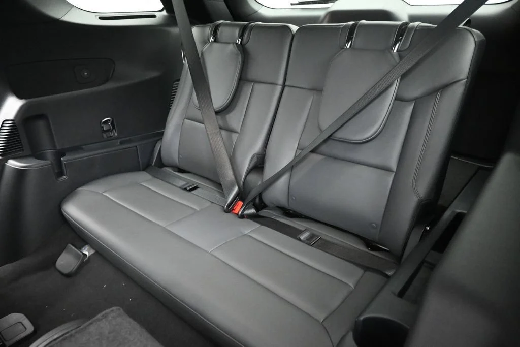 New 2027 Avalanche Gray Ford Active image 20