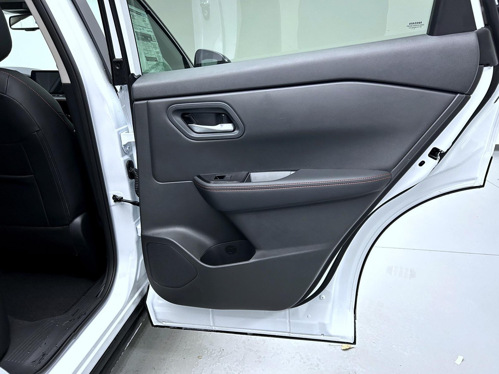 New 2027 Everest White Pearl Nissan Rock Creek image 17