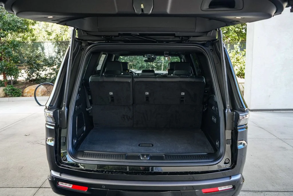 New 2026 High Gloss Black Jeep Limited Reserve image 27