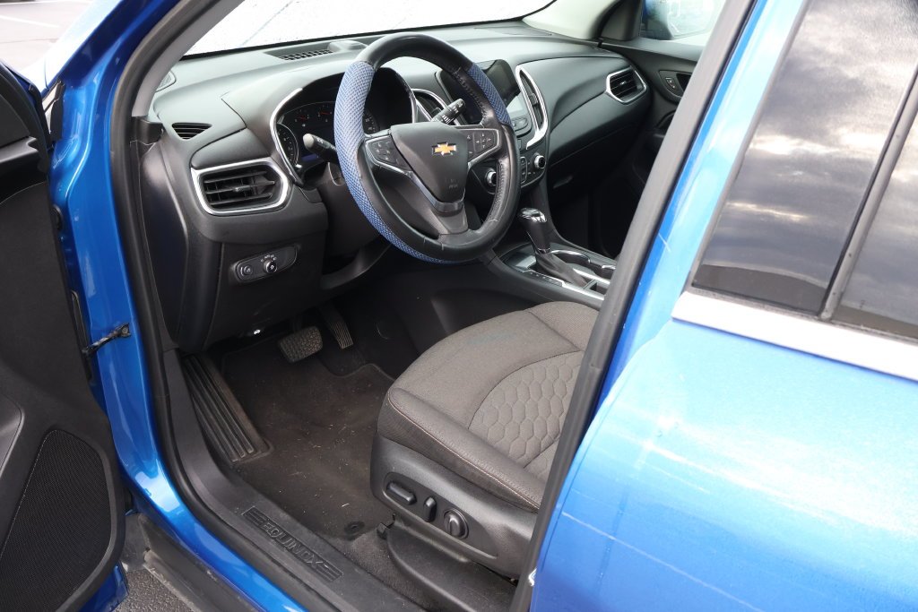 Used 2019 KINETIC BLUE METALLIC Chevrolet LT image 9