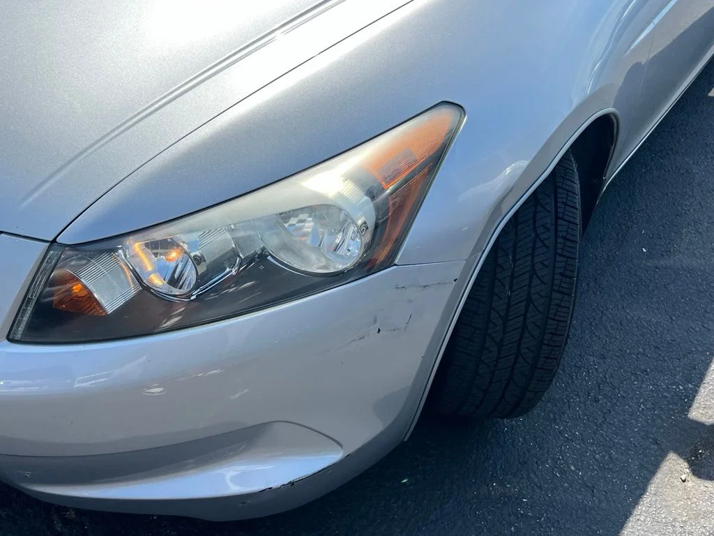 Used 2009 Alabaster Silver Metallic Honda EX-L image 3
