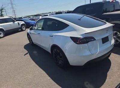 Used 2023  Tesla Performance image 4