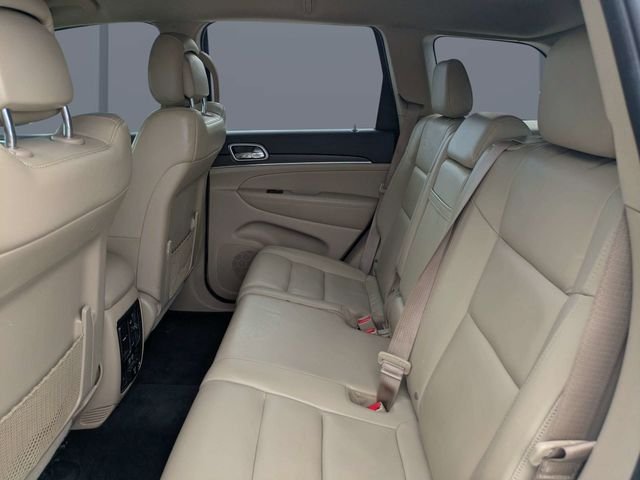 Used 2018 White Jeep Limited image 14