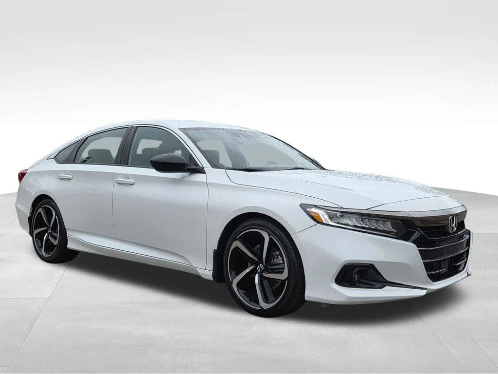 Used 2022  Honda Sport image 4