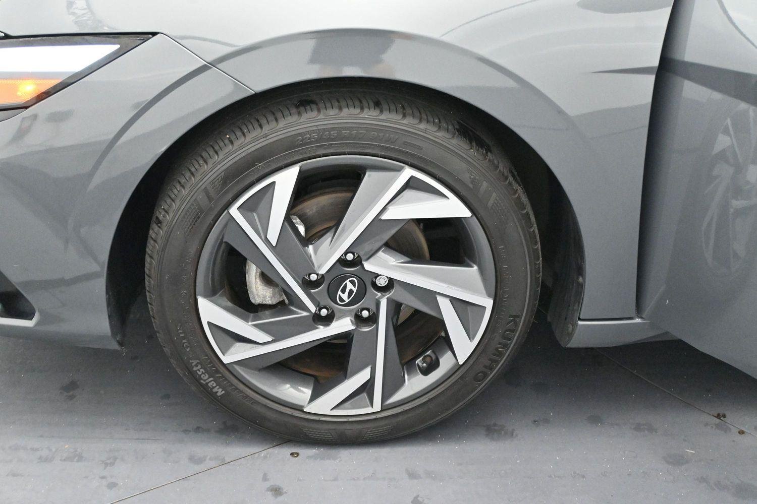 Used 2024 Ecotronic Gray Hyundai SEL image 36