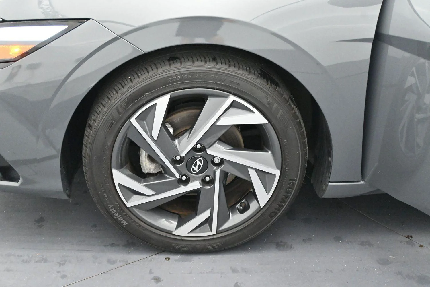Used 2024 Ecotronic Gray Hyundai SEL image 36