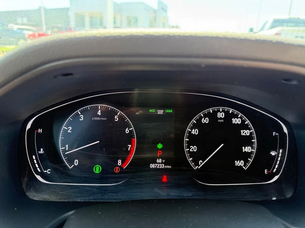Used 2018 White Honda EX image 13
