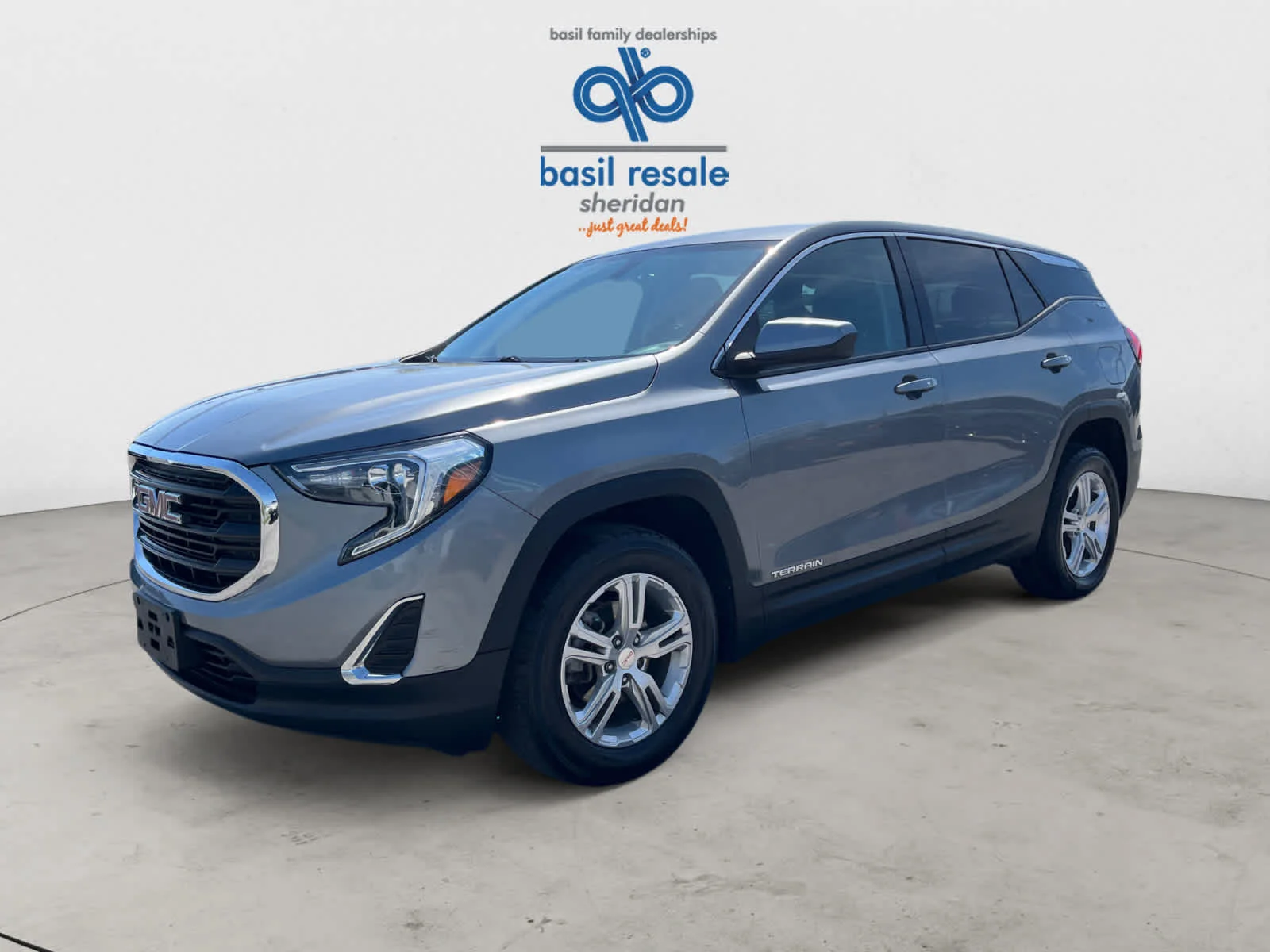 Used 2018 Satin Steel Metallic GMC SLE image 2