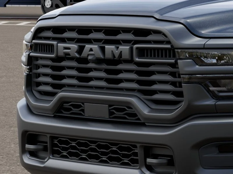 New 2026 Diamond Black Crystal Pearl-Coat Exterior Paint RAM TRADESMAN image 7