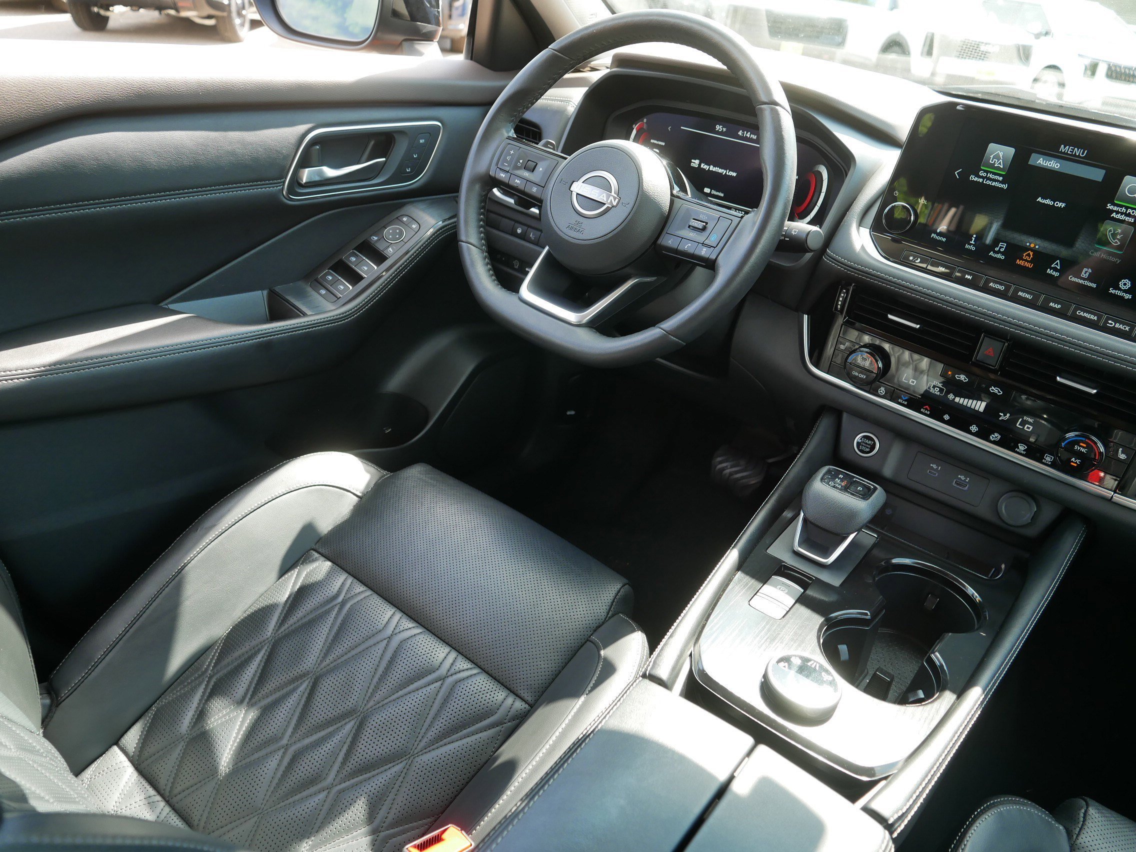 Used 2023 Sunset Drift Chromaflair/Super Black Nissan Platinum image 9